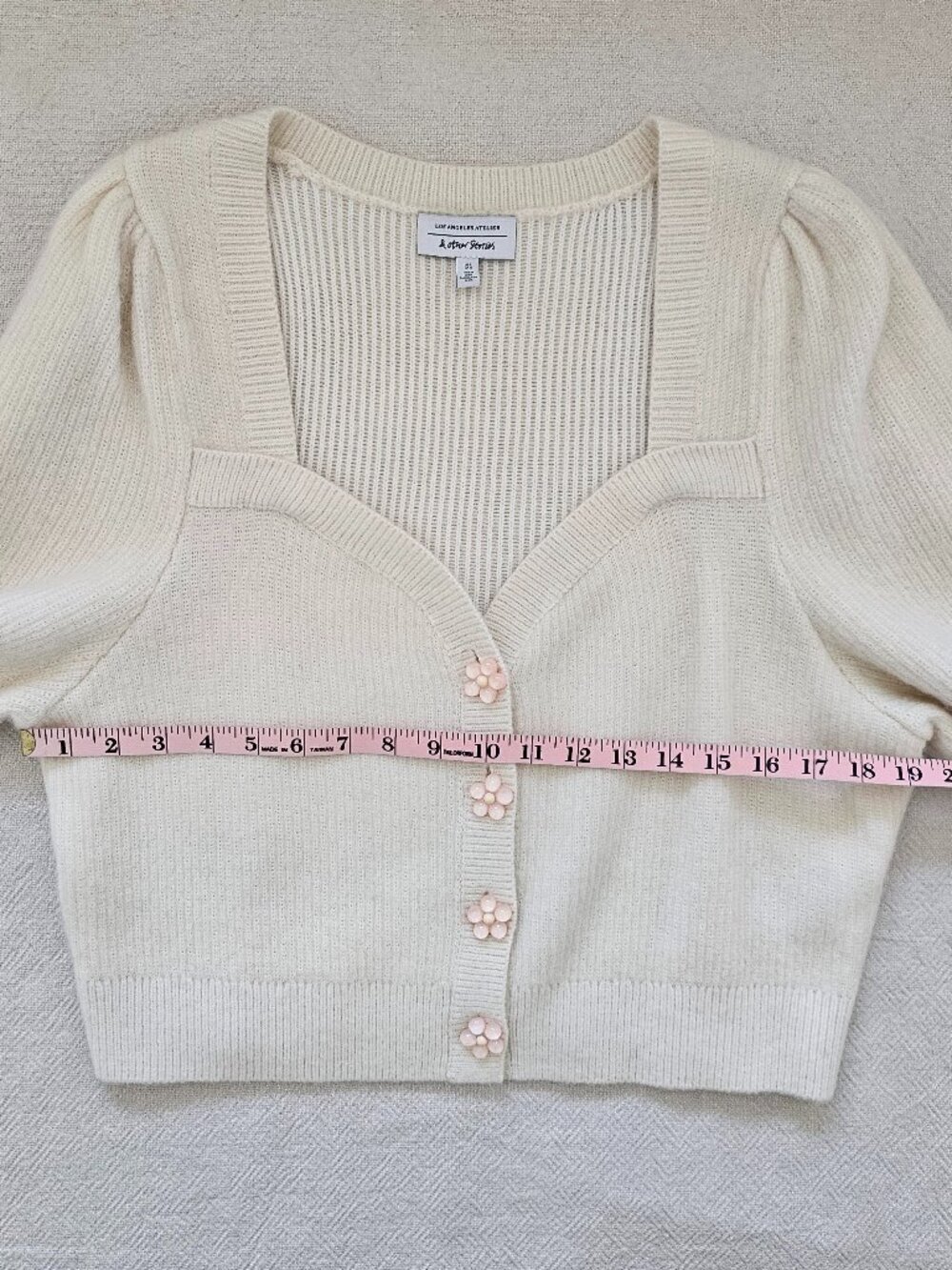 & Other Stories [NWOT] Sweetheart Neck Cardigan w/ Flower Buttons - L - Picture 15 of 16